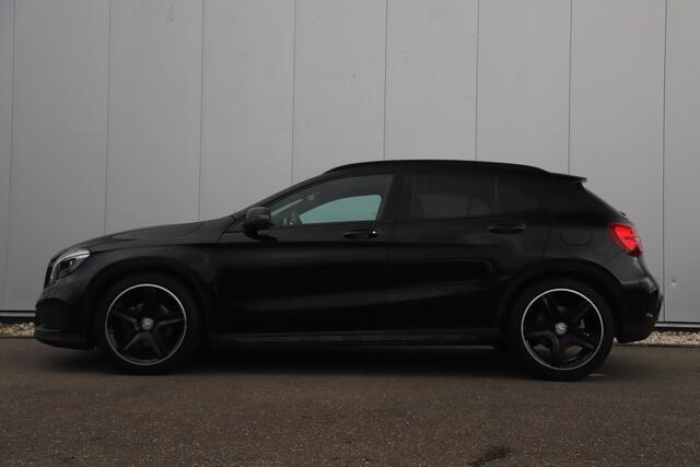 Mercedes-Benz GLA-KLASSE 180 AMG Night Automaat Xenon LED Carplay Half Leder Navigatie 18 inch LMV Sfeerverlichting Sportstoelen