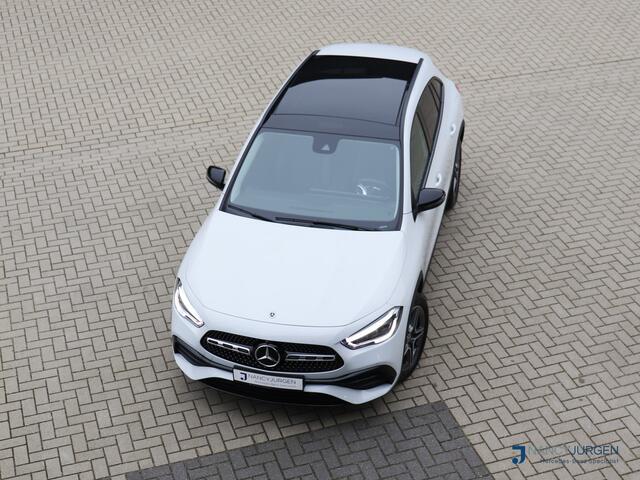 Mercedes-Benz GLA-KLASSE 250 e AMG | 8G Aut | Alarmklasse 3 | Ambiente Light | Business | Elektr. Panorama Schuif/Kanteldak | LED | MBUX | Night | Wit Metallic | Dealeronderhouden |