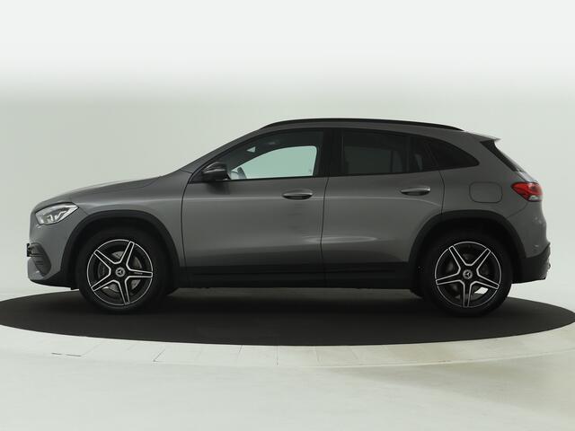 Mercedes-Benz GLA-KLASSE 250 e AMG Nightpakket | Trekhaak | Distronic | Keyless Go | 360 gr Camera | Sfeerverlichting | Apple CarPLay | DAB | Inclusief 24 maanden MB Certified garantie voor Europa.