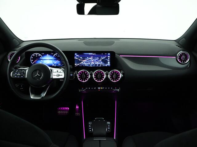 Mercedes-Benz GLA-KLASSE 250 e AMG Nightpakket | Trekhaak | Distronic | Keyless Go | 360 gr Camera | Sfeerverlichting | Apple CarPLay | DAB | Inclusief 24 maanden MB Certified garantie voor Europa.