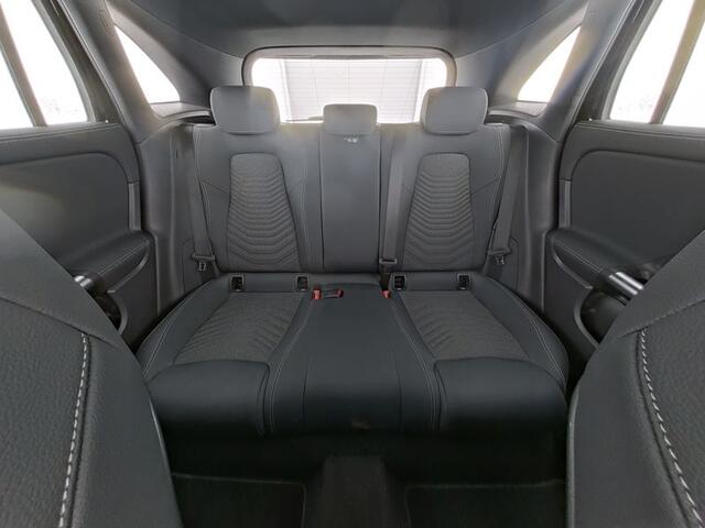 Mercedes-Benz GLA-KLASSE 250 e Face Lift Plug-In Hybride | Trekhaak | tot 11 kW laden | Stuur en stoelverwarming | Led koplampen | Spiegel pakket | Inclusief 24 maanden MB Certified garantie voor Europa.