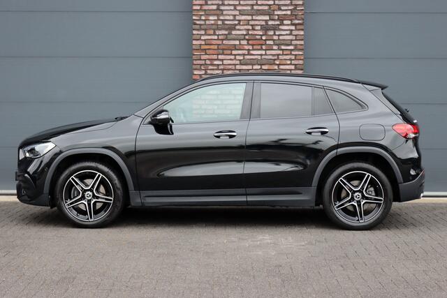 Mercedes-Benz GLA-KLASSE 250 e AMG Line Aut8 | Panoramadak | Distronic+ | Memory | HUD | Keyless Go | Surround Camera | Sfeerverlichting | Augmented Reality | Multibeam LED |