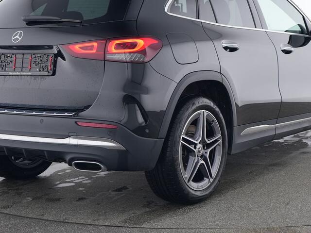 Mercedes-Benz GLA-KLASSE 250 e AMG Plug-In Hybride | Panorama Schuif-Kanteldak | AMG Styling | Spiegel-Paket | Keyless-Go | LED Koplampen | Inclusief 24 maanden MB Certified garantie voor Europa.