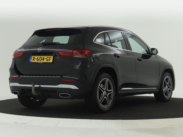 Mercedes-Benz GLA-KLASSE 250 e AMG Sportpakket | Trekhaak | Stoelverwarming | Sfeerverlichting | Augmented Reality | Car Play | DAB | | Inclusief 24 maanden MB Certified garantie voor Europa.