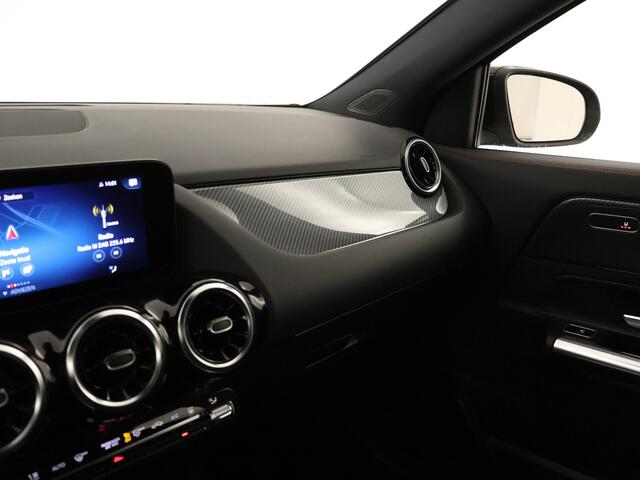 Mercedes-Benz GLA-KLASSE 250 e AMG Sportpakket | Trekhaak | Stoelverwarming | Sfeerverlichting | Augmented Reality | Car Play | DAB | | Inclusief 24 maanden MB Certified garantie voor Europa.