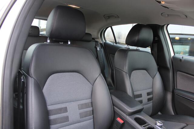Mercedes-Benz GLA-KLASSE 180 AUT7 Ambition NAVI XENON CAMERA