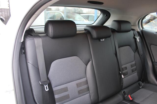 Mercedes-Benz GLA-KLASSE 180 AUT7 Ambition NAVI XENON CAMERA