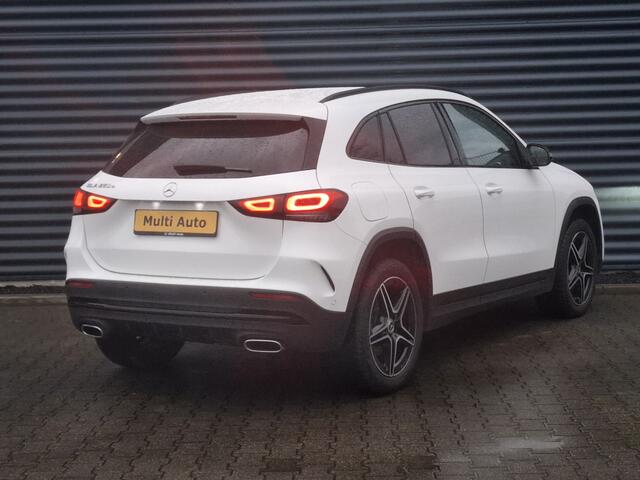 Mercedes-Benz GLA-KLASSE 250 e AMG Line Night Plug in Hybrid 218pk PHEV | Alcantara Sportstoelen | Widescreen Navi | Apple Carplay | L.M. 19" | Cruise Control | DAB |