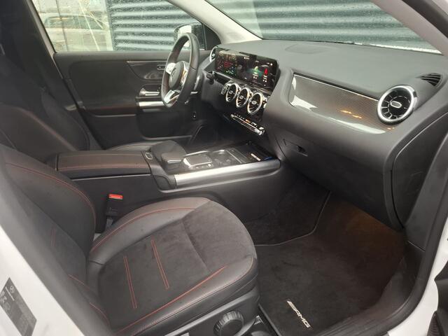 Mercedes-Benz GLA-KLASSE 250 e AMG Line Night Plug in Hybrid 218pk PHEV | Alcantara Sportstoelen | Widescreen Navi | Apple Carplay | L.M. 19" | Cruise Control | DAB |