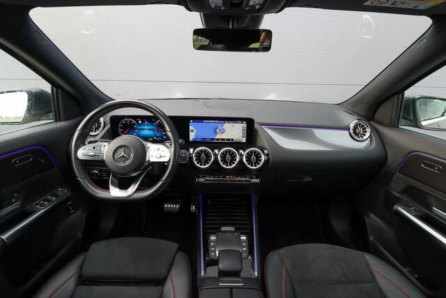 Mercedes-Benz GLA-KLASSE 250 e AMG Line | PHEV | Panoramadak | Trekhaak | 360°cam | Rijklaarprijs - incl.garantie