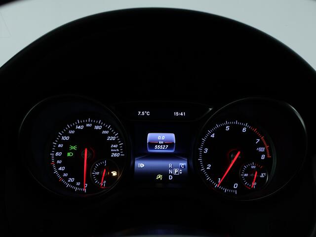 Mercedes-Benz GLA-KLASSE 180 Business Solution AMG Night Upgrade Inclusief 24 maanden MB Certified garantie voor Europa.