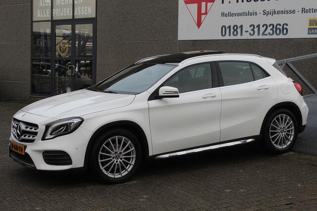 Mercedes-Benz GLA-KLASSE 180 Premium Plus AMG line/Panorama dak/Automaat/LED koplampen/Navigatie/Bluetooth.