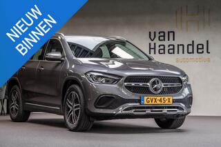 mercedes-benz-gla-klasse-250-e-luxu