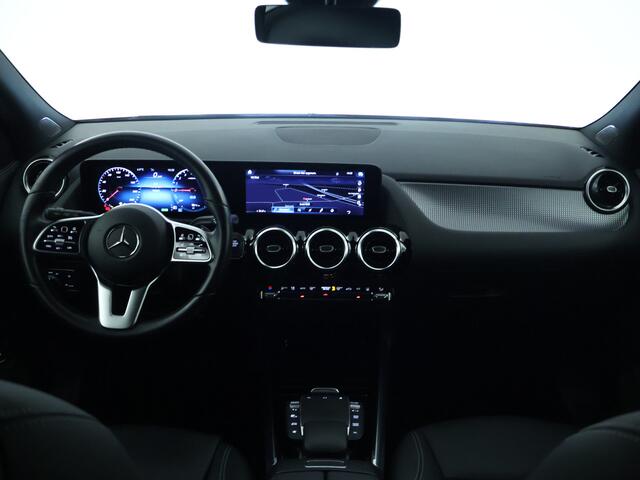 Mercedes-Benz GLA-KLASSE 250 e AMG Line | Dodehoekdetector | Nightpakket | Inclusief 24 maanden MB Certified garantie voor Europa.