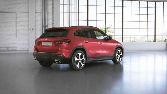 Mercedes-Benz GLA-KLASSE 250 e Luxury Line | Multibeam | Panoramadak | Keyless entry | 30 camera | Night pakket |