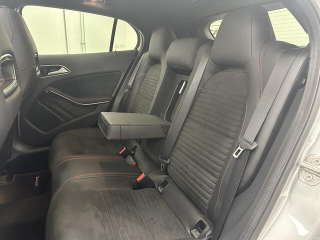 Mercedes-Benz GLA-KLASSE 180 AMG Night Ed. | Panoramadak | Keyless-Go | 19'' |