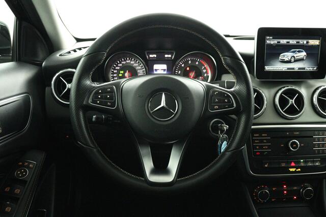 Mercedes-Benz GLA-KLASSE 200 Prestige Urban Panorama | Leer | Navi | Camera | Cruise | Xenon - RIJKLAAR