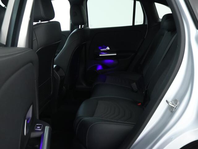 Mercedes-Benz GLA-KLASSE 250 e Progressive | Trekhaak | Keyless Go | Sfeerverlichting | Car Play | LED | Stoelverwarming | Inclusief 24 maanden MB Certified garantie voor Europa.