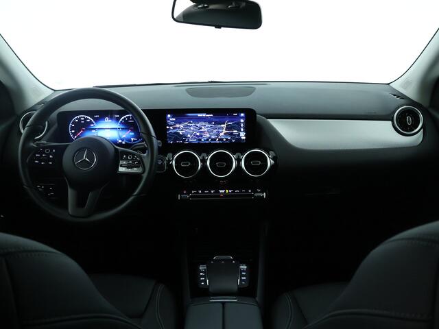 Mercedes-Benz GLA-KLASSE 250 e Plug-In Hybride | Trekhaak | LED Koplampen | Achteruitrijcamera | Inclusief 24 maanden MB Certified garantie voor Europa.
