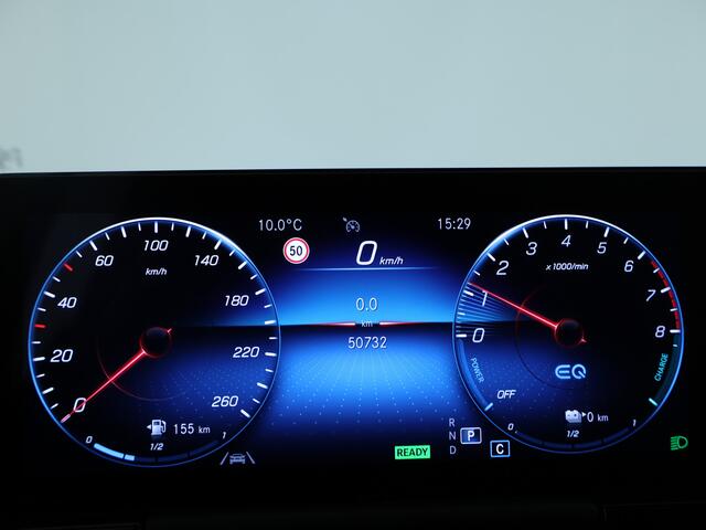 Mercedes-Benz GLA-KLASSE 250 e Plug-In Hybride | Panorama Schuif-Kanteldak | Alarm | Nightpakket \ EASY PACK-achterklep | Dodehoekassistent. Inclusief 24 maanden MB Certified garantie voor Europa.