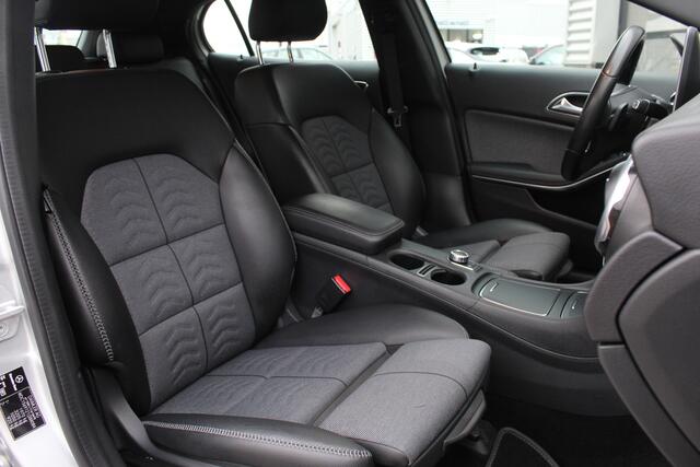 Mercedes-Benz GLA-KLASSE 180 D Business Solution / Camera / Stoelverwarming / N.A.P.
