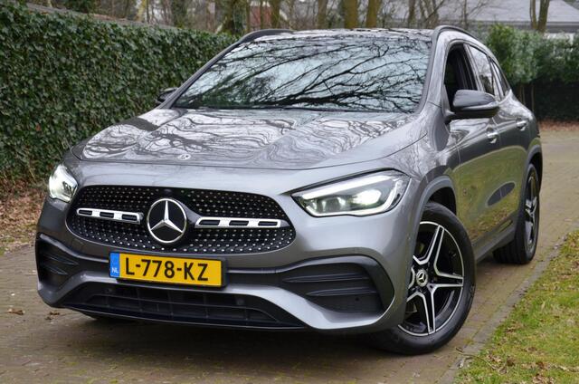 Mercedes-Benz GLA-KLASSE 180 Business Solution AMG Navi/Pdc/Ecc/Acteruitrijcamera/Panoramadak/Sfeerverlichting/Stoelverwarming/elektrisch verstelbare stoel(en) met geheugen/Matrix-Led