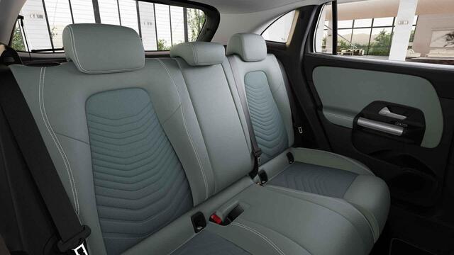 Mercedes-Benz GLA-KLASSE 250 e Luxury Line | Trekhaak | Winter pakket | Achteruitrijcamera |