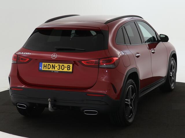 Mercedes-Benz GLA-KLASSE 250 e AMG Plug-In Hybride | 360° camera | Distronic | Trekhaak | Nightpakket | Sfeerverlichting | Inclusief 24 maanden MB Certified garantie voor Europa.