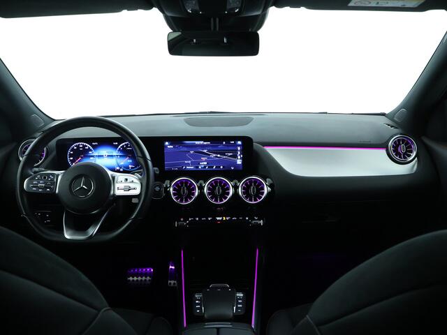 Mercedes-Benz GLA-KLASSE 250 e AMG Plug-In Hybride | 360° camera | Distronic | Trekhaak | Nightpakket | Sfeerverlichting | Inclusief 24 maanden MB Certified garantie voor Europa.