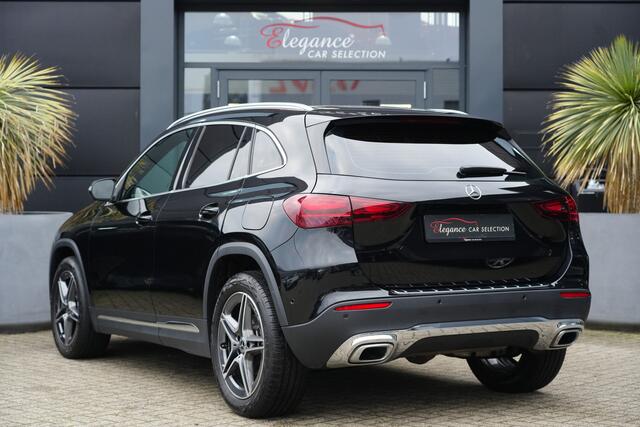Mercedes-Benz GLA-KLASSE 180 Luxury Line 136pk Panoramadak/Stoelverwarming/Camera