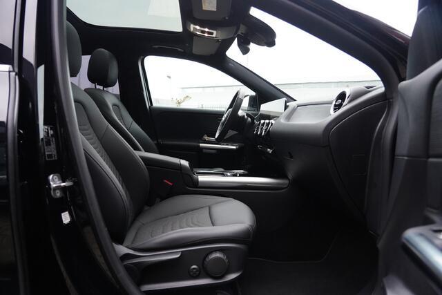 Mercedes-Benz GLA-KLASSE 180 Luxury Line 136pk Panoramadak/Stoelverwarming/Camera