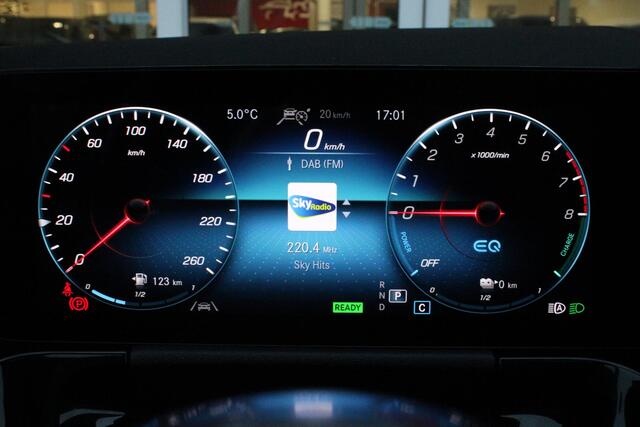 Mercedes-Benz GLA-KLASSE 250 e BUSINESS SOLUTION AMG LIMITED | SFEER VERLICHTING | PANORAMISCH SCHUIF/KANTEL DAK | MULTI BEAM LED KOPLAMPEN | APPLE CARPLAY/ANDROID AUTO | 360? CAMERA | DODEHOEK DETECTIE | ELEKTRISCH BEDIENBARE VOORSTOELEN MET GEHEUGENFUNCTIE | NIGHT PAKKET | 19" 