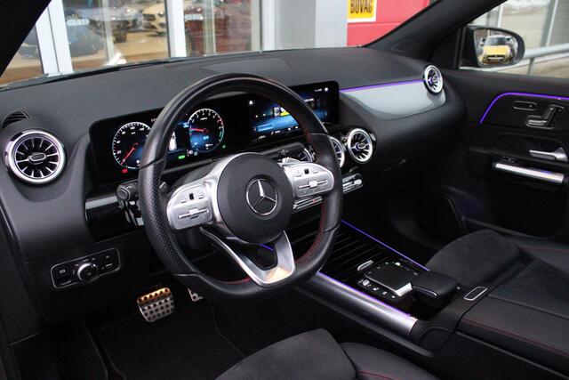 Mercedes-Benz GLA-KLASSE 250 e BUSINESS SOLUTION AMG LIMITED | SFEER VERLICHTING | PANORAMISCH SCHUIF/KANTEL DAK | MULTI BEAM LED KOPLAMPEN | APPLE CARPLAY/ANDROID AUTO | 360? CAMERA | DODEHOEK DETECTIE | ELEKTRISCH BEDIENBARE VOORSTOELEN MET GEHEUGENFUNCTIE | NIGHT PAKKET | 19" 