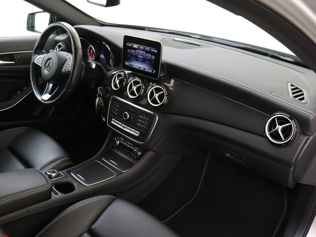 Mercedes-Benz GLA-KLASSE 180 Sport 122 PK Edition Premium Plus AMG Pakket | Navigatie | Camera | Automaat
