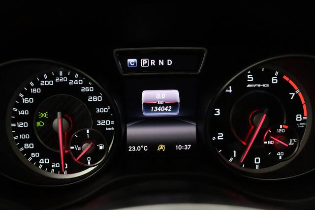 Mercedes-Benz GLA-KLASSE AMG 45 4MATIC Premium | Elektrisch glazen panoramadak | Lederen bekleding | LED