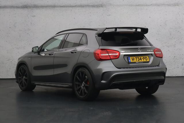 Mercedes-Benz GLA-KLASSE AMG 45 4MATIC Premium | Elektrisch glazen panoramadak | Lederen bekleding | LED