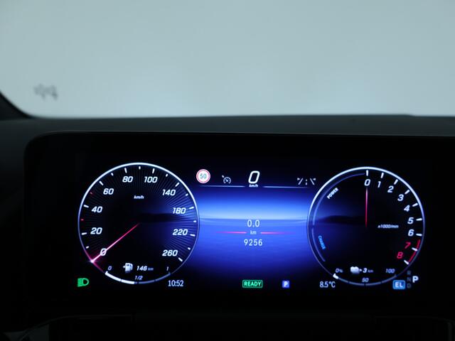 Mercedes-Benz GLA-KLASSE 250 e Plug-In Hybride Night Pakket | Achteruitrijcamera | Sfeerverlichting | Apple CarPlay | Stuur en Stoelbverwarming. | Inclusief 24 maanden MB Certified garantie voor Europa.