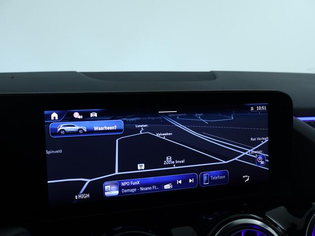 Mercedes-Benz GLA-KLASSE 250 e Plug-In Hybride Night Pakket | Achteruitrijcamera | Sfeerverlichting | Apple CarPlay | Stuur en Stoelbverwarming. | Inclusief 24 maanden MB Certified garantie voor Europa.