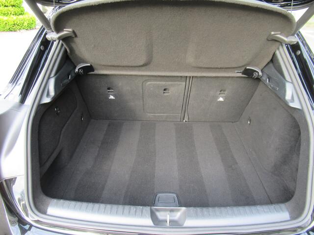 Mercedes-Benz GLA-KLASSE 200 Ambition/Urban/Trekhaak