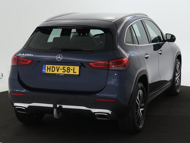 Mercedes-Benz GLA-KLASSE 250 e Plug-In Hybride | Trekhaak | Distronic | Achteruitrijcamera | Keyless go | Ledkoplampen. Inclusief 24 maanden MB Certified garantie voor Europa.