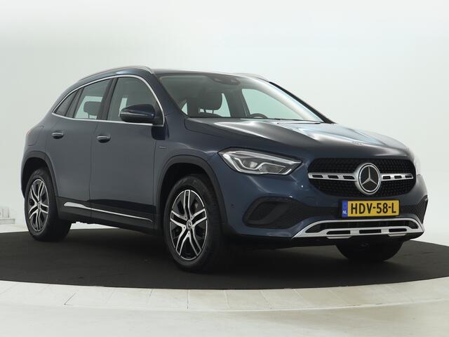 Mercedes-Benz GLA-KLASSE 250 e Plug-In Hybride | Trekhaak | Distronic | Achteruitrijcamera | Keyless go | Ledkoplampen. Inclusief 24 maanden MB Certified garantie voor Europa.