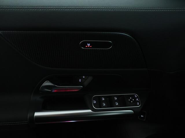 Mercedes-Benz GLA-KLASSE 250 e Plug-In Hybride | Trekhaak | Distronic | Achteruitrijcamera | Keyless go | Ledkoplampen. Inclusief 24 maanden MB Certified garantie voor Europa.