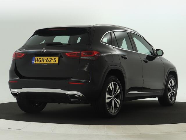 Mercedes-Benz GLA-KLASSE 250 e Progressive | Distronic | Parkeerpakket met Camera | Stoelverwarming | Apple CarPlay | Inclusief 24 maanden MB Certified garantie voor Europa.