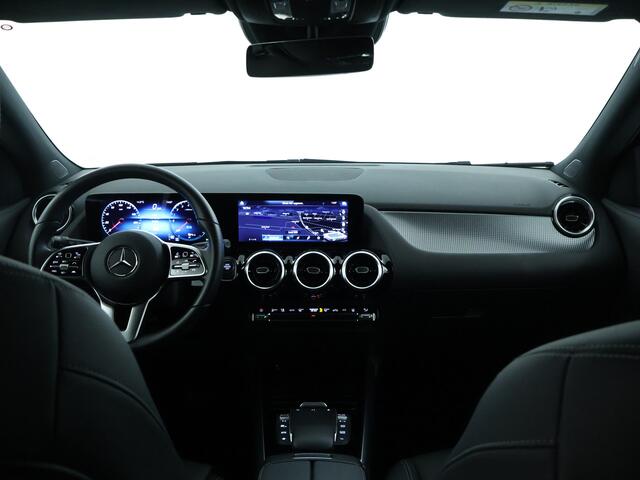 Mercedes-Benz GLA-KLASSE 250 e Progressive | Distronic | Parkeerpakket met Camera | Stoelverwarming | Apple CarPlay | Inclusief 24 maanden MB Certified garantie voor Europa.