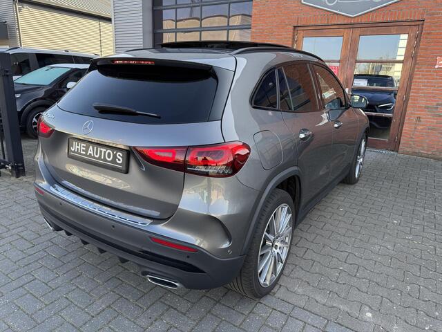 Mercedes-Benz GLA-KLASSE 250 e AMG Line | Pano | Night | Matrix | Sfeer | Carplay | Elektrische Stoelen | Dodehoek | Keyless | 20 Inch