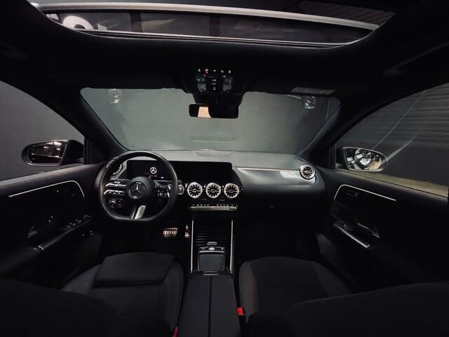 Mercedes-Benz GLA-KLASSE 250e Hybride AMG/Panorama/camera/new model/nightpakketpakket 19
