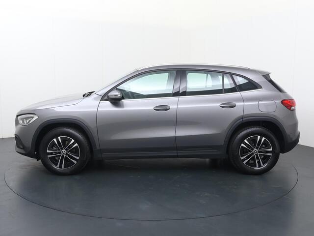 Mercedes-Benz GLA-KLASSE 180 Business Line