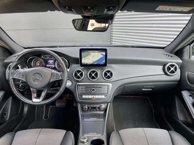 Mercedes-Benz GLA-KLASSE 180 | Sportstoelen | Navigatie