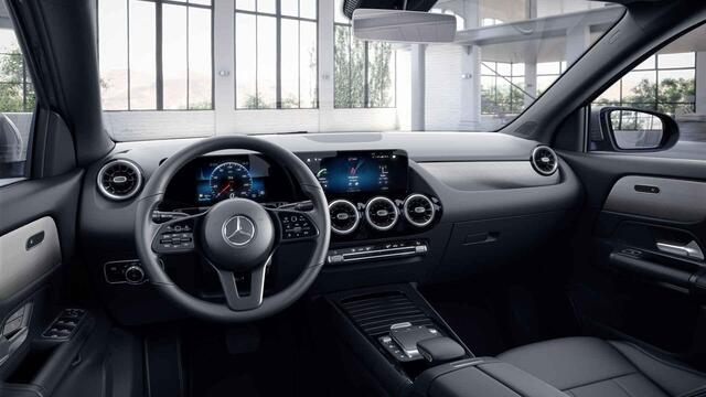 Mercedes-Benz GLA-KLASSE 180 Business Solution AMG | Trekhaak | Stoelverwarming | Achteruitrijcamera |