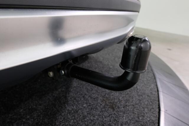 Mercedes-Benz GLA-KLASSE 200 Ambition | AFN. TREKHAAK | STOELVERW. |